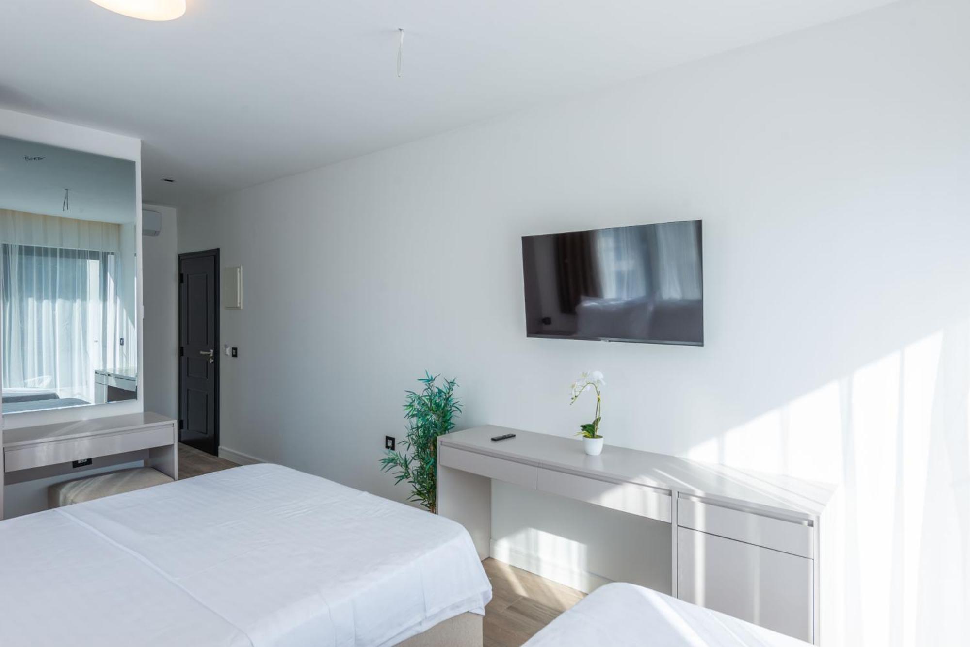 Botanica Boutique Hotel Ulcinj Exterior foto